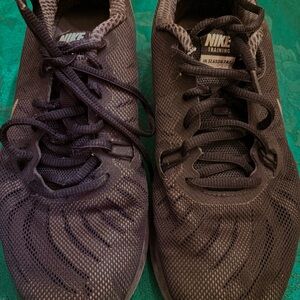 Nike Women’s Black Mesh Athletic Training Sneakers